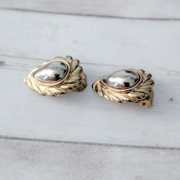 Vintage Clip On Earrings Silver Tone & Gold Tone Teardrop - Condition Issues - Image 4