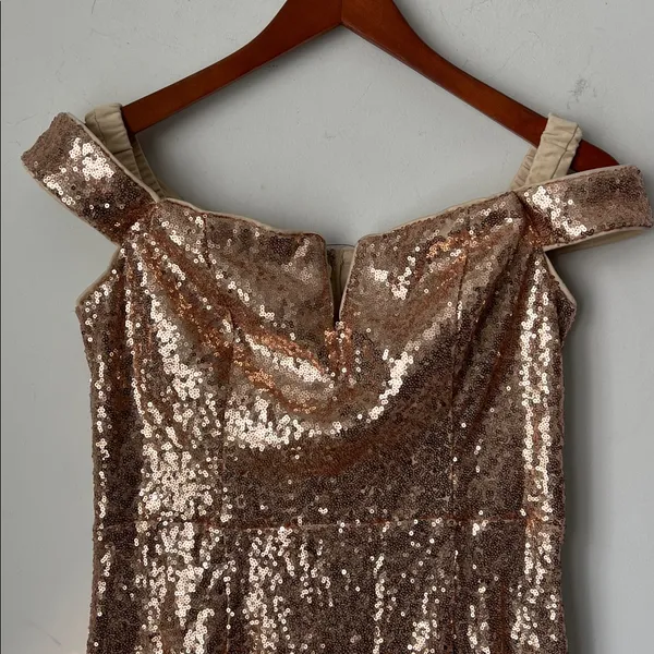 Lulus Magic Maker Gold Metallic Off-the-Shoulder Bodycon Mini Dress size Med - Image 4