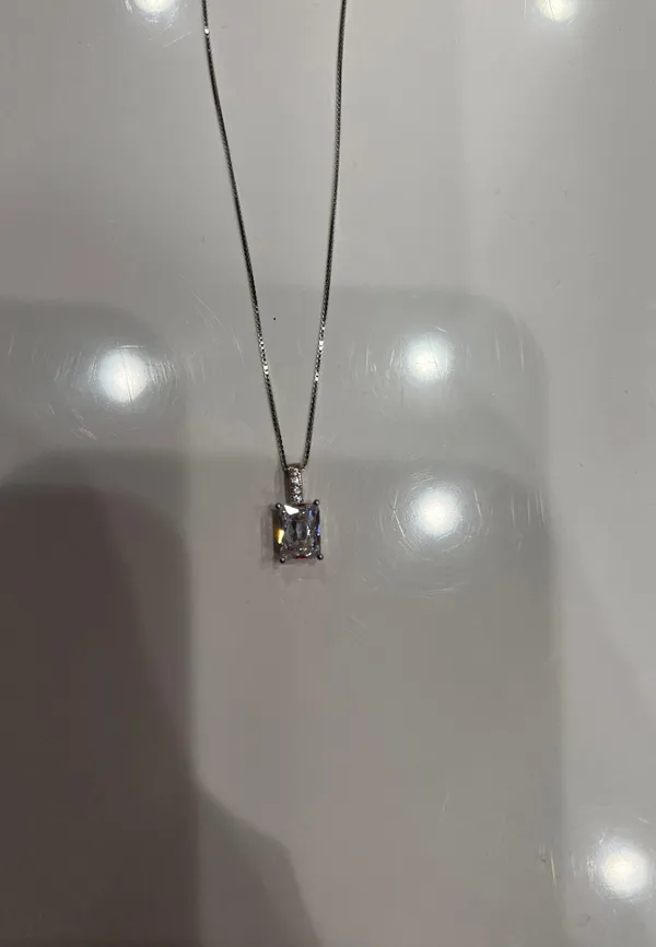 Boutique Necklace And Earring Set - Image 5