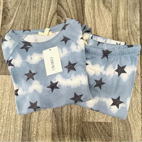 NEW! COMO BLU Loungewear Pajama Set Short Sleeve Top Joggers Sweats Blue Stars M - Image 6