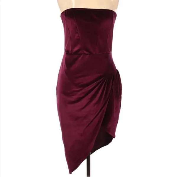 PrettyLittleThing size 10 velvet strapless dress - Image 3