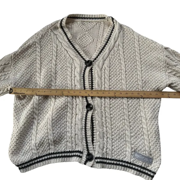 Taylor Swift Official Folklore Album The Cardigan Size XL/2XL - Image 10