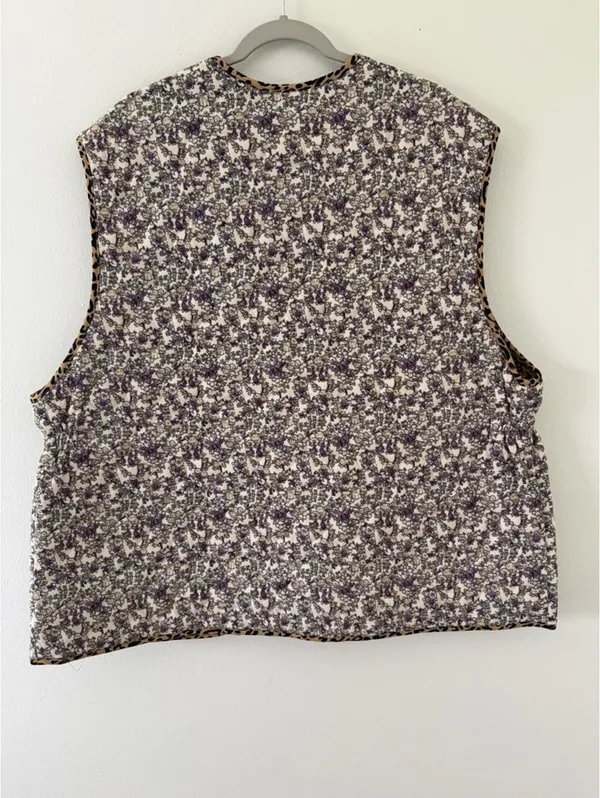 NWT POL Ditsy Floral Electric Grandpa Corduroy Quilt Cheetah Vest medium/large - Image 3