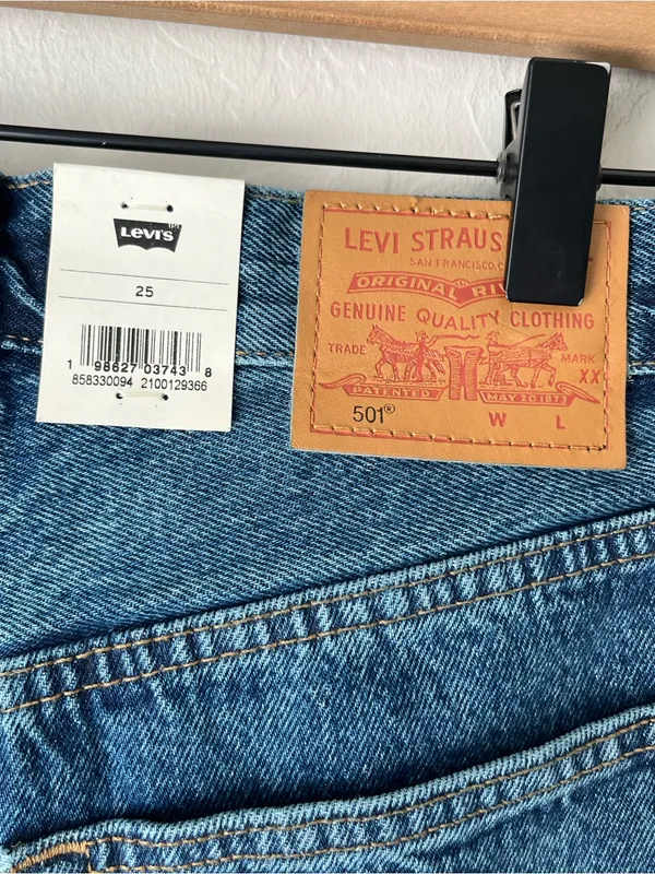 Levi’s 501 mid thigh jeans shorts NEW 25 - Image 7