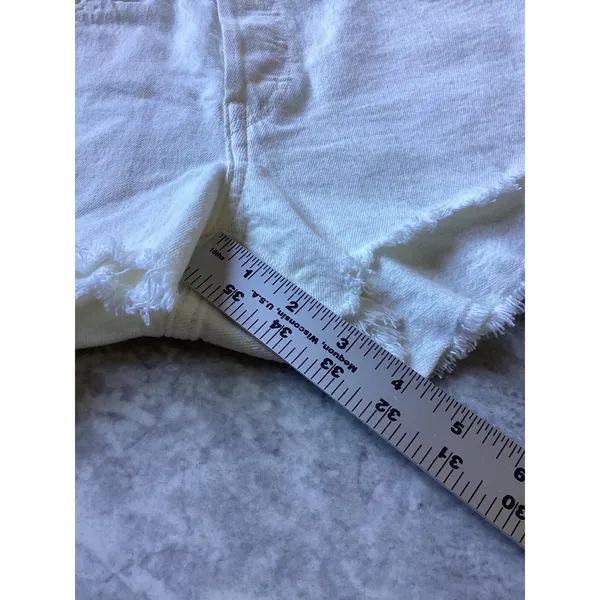 Levis 501 Original High Rise White Denim Cut Off Shorts 56327-0248 Womens W24 - Image 5