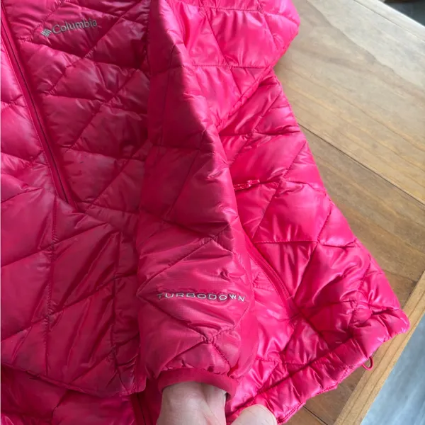 Columbia women Pink Quilted Down Jacket - Image 2