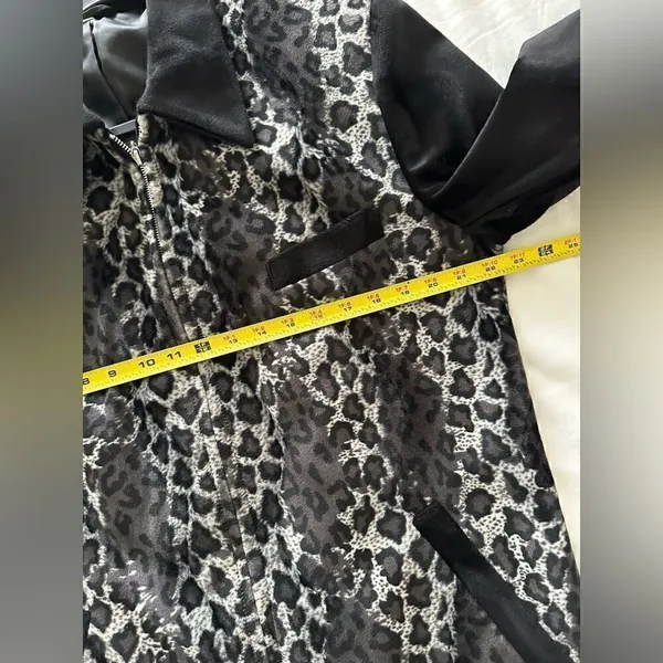 Pronti collection by phita Leopard / Cheetah print Jacket size M - Image 4