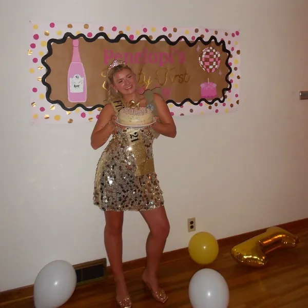 Selfie Leslie Gold dress - Image 2