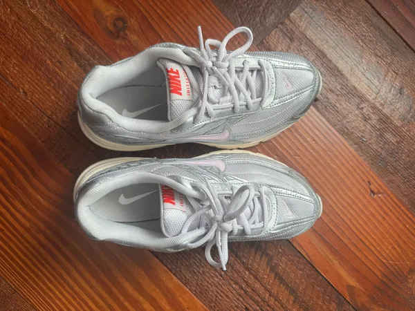 Nike Shoes Running - Image 5