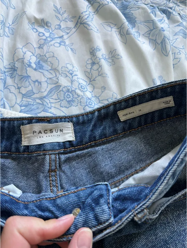 Pacsun Mom Jeans Denim Shorts - Image 4