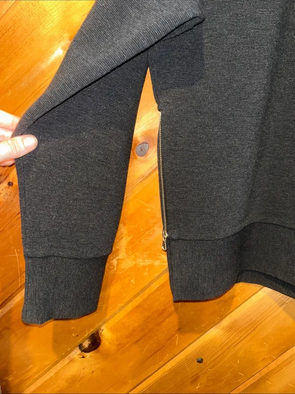 CALIA Elevate Ottoman Side Zip Sweatshirt in Pure Black Heather - Image 2