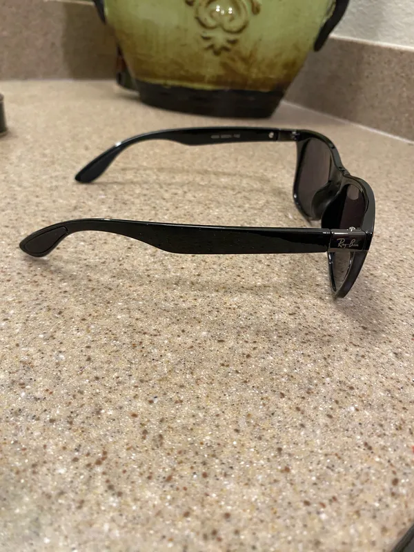 Ray-Ban Sunglasses Polarized - Image 4
