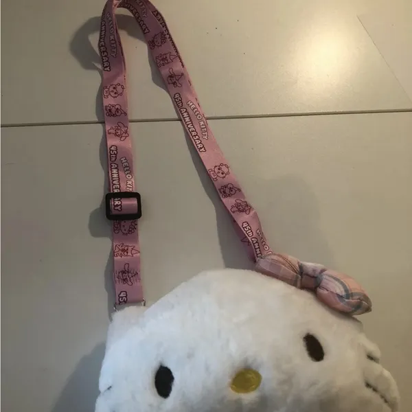 Hello Kitty Purse a Sanrio Original New Still in bag. - Image 6
