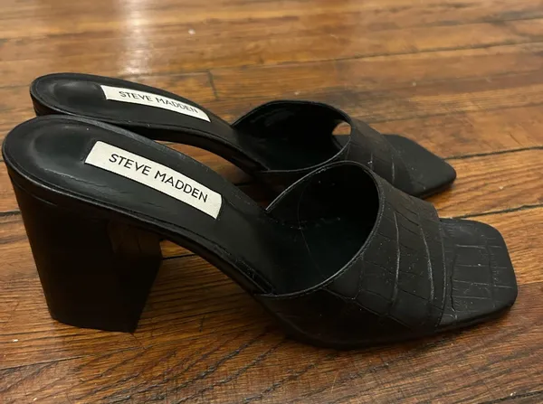 Steve Madden black heels - Image 3