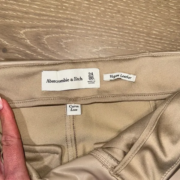 Abercrombie&Fitch Vegan Leather Elegant Tan Women's Pants size 24L/00 Curve Love - Image 5