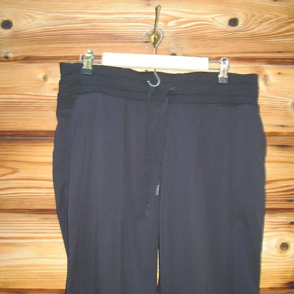 Lululemon Dance Studio Crop Black Pants 12 - Image 4
