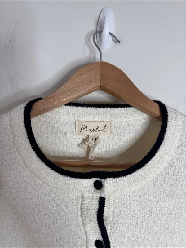 Marled Cream Bouclé Fuzzy Cardigan with Black Trim Minimalist Preppy size M - Image 3