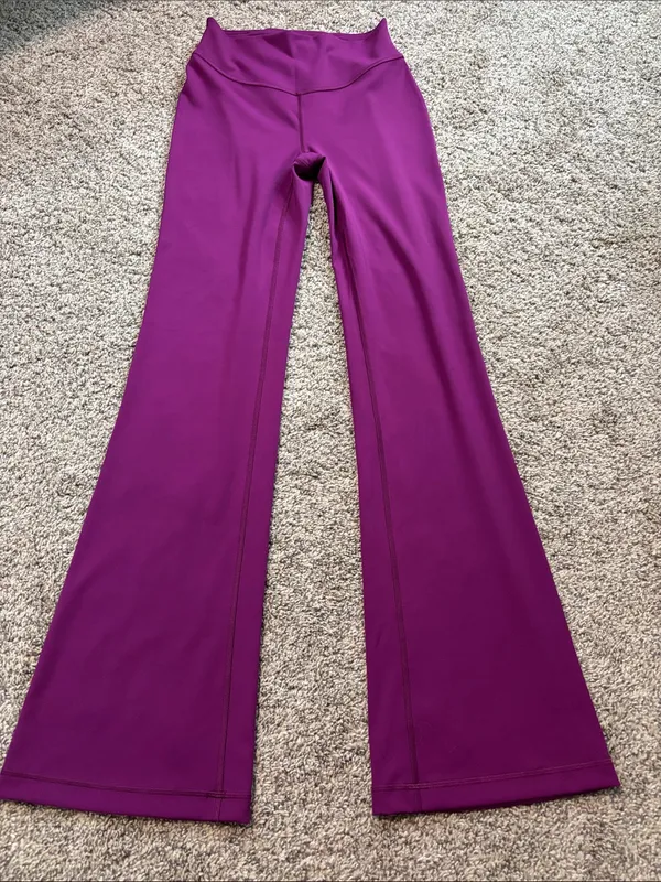 Lululemon Wunder Under SmoothCover High-Rise Bootcut Pant 34" size 6 - Image 2