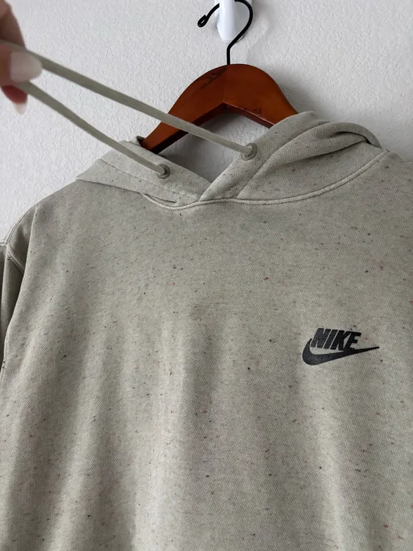 Light Green Nike Hoodie - Image 3