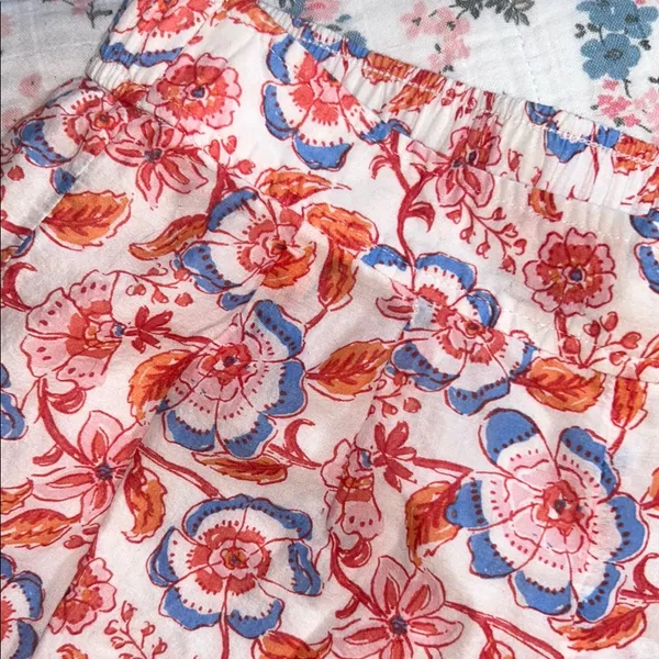 Vineyard Vines Size XS Floral Print Shorts - Image 3