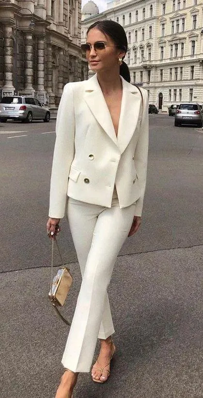 Zara NWT White STANDARD LENGTH SATIN TROUSERS. Size Large - Image 3