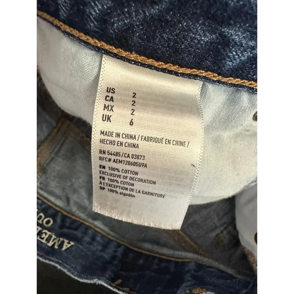American Eagle Vintage Hi-Rise Festival Blue Distressed Denim Shorts‎ Size 2 - Image 8