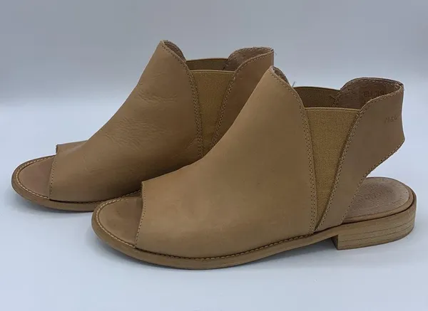 Musse and Cloud Ciara Leather Open Toed Sandal size 8 - Image 5