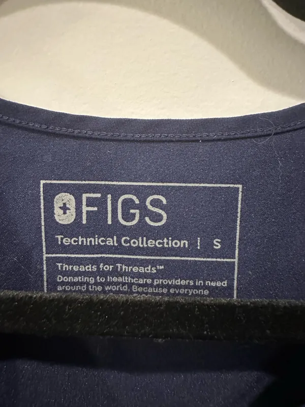 FIGS Catarina One Pocket Scrub Top - Image 11