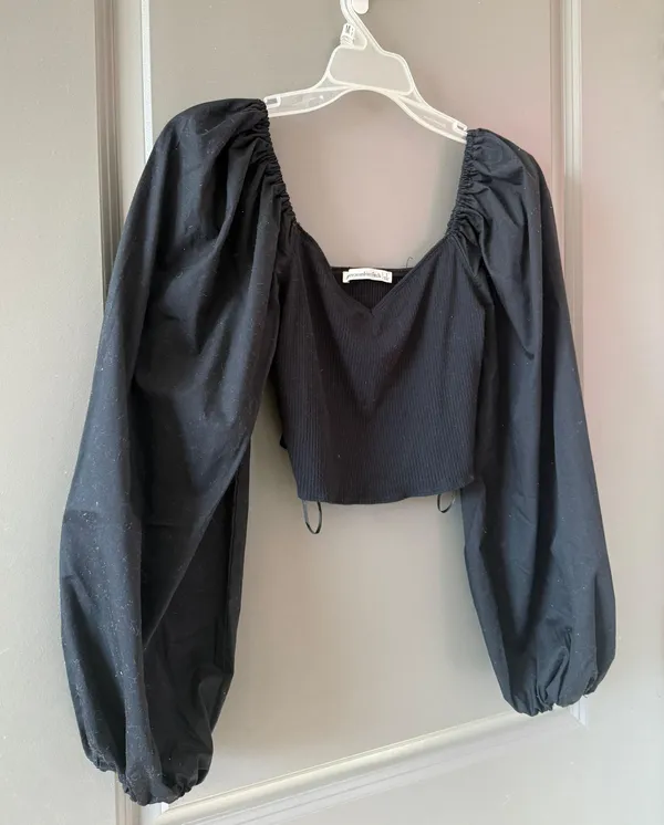 Abercrombie Crop Top Puff Sleeve - Image 2