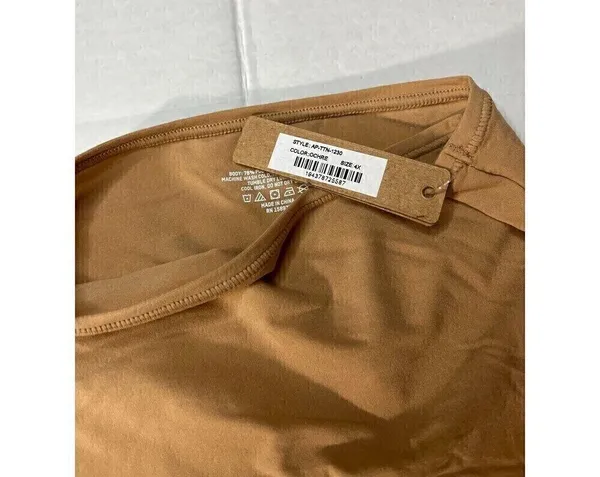 SKIMS KIM Kardashian Fits Everybody Turtleneck Ochre Size 4X AP-TTN-1230 NWT - Image 6