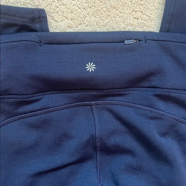 Athleta Women's Dark Blue Leggings - Image 4