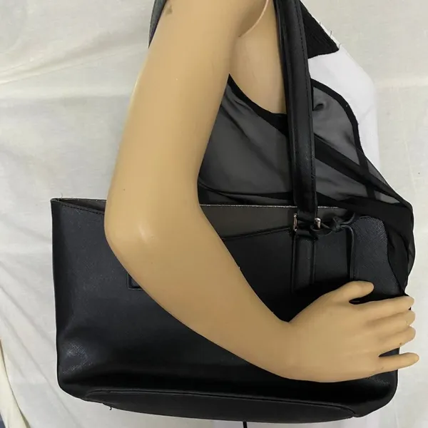 Calvin Klein Black Large Saffiano Leather Tote Bag - Image 7