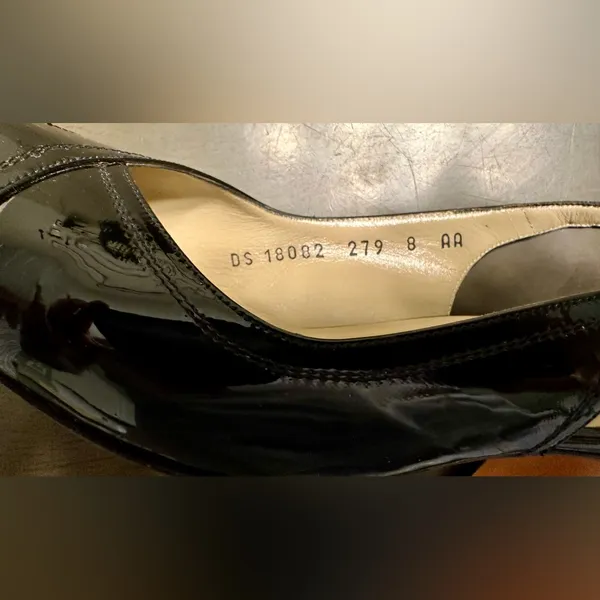 Salvatore Ferragamo Black Patent Leather Sling Back Open Toe Heels Size 8 AA - Image 6