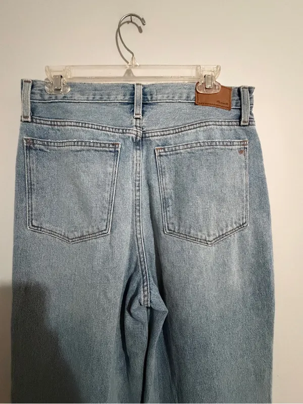 Madewell Baggy Straight Jeans in Earlhurst Wash: Ripped Edition- 28T - Image 7