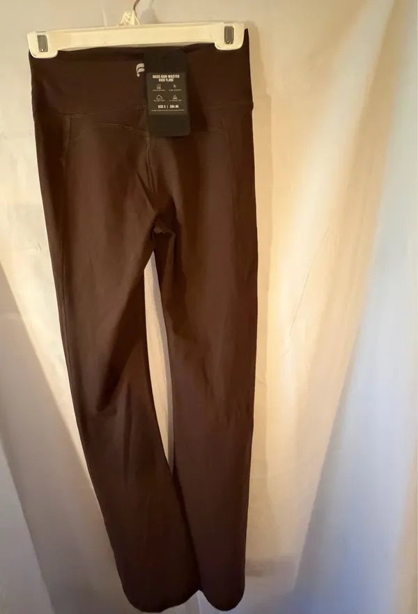 Fabletics Women’s Brown Pull-On Yoga Pants - Image 4