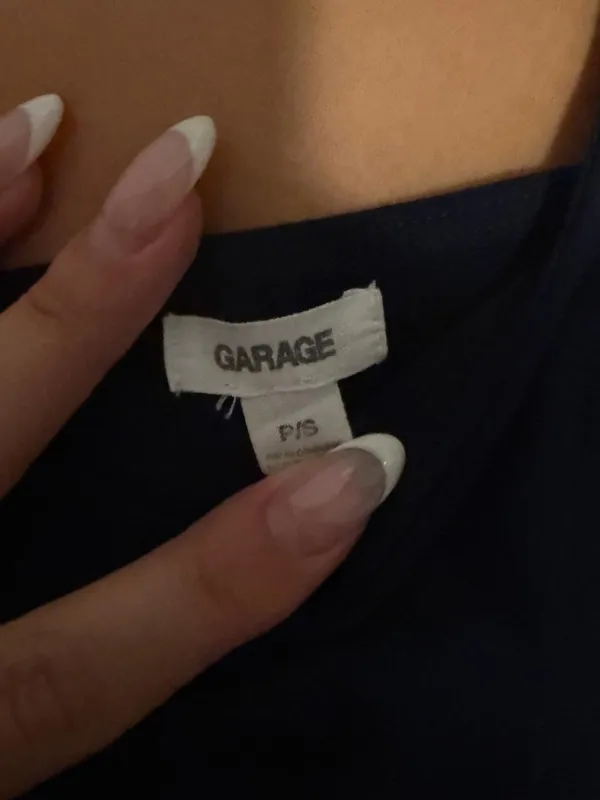 Garage navy blue crop top in a S #garage #basics - Image 3