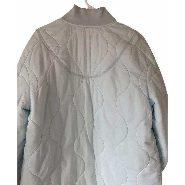 Lululemon Quilted Light Insulation Jacket Powder Blue Women's Size 4‎ - Image 4