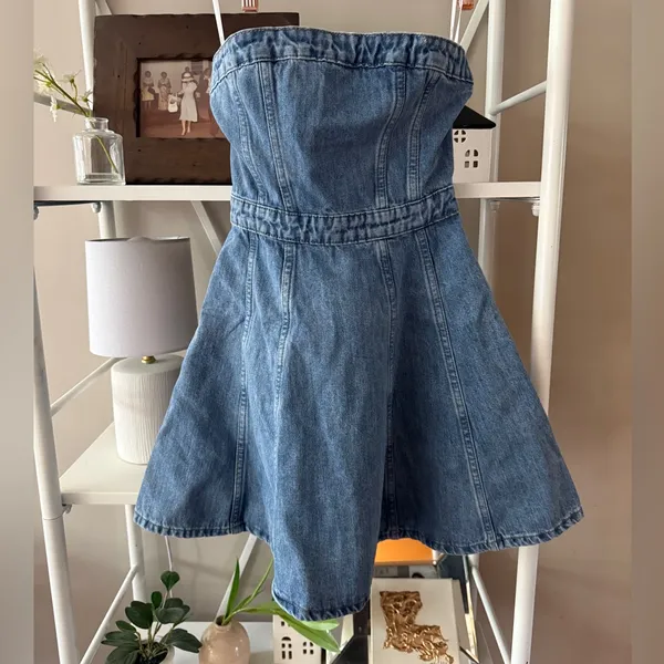 ⚜️ 3/$25 ⚜️ NWOT Lulu's Blue Strapless Denim Dress, size XS. - Image 4