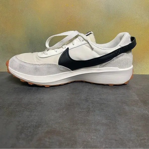 Nike Waffle Debut Women's White Retro Style Sneakers Size 11 - Image 12