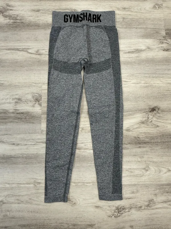 Gymshark woman’s grey leggings - Image 2