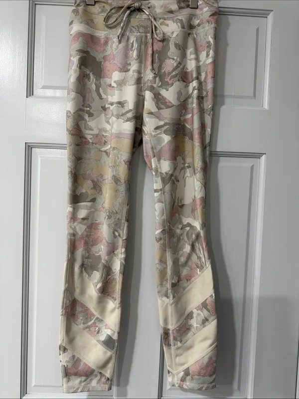 FP Movement by Free People Daybreak Light Pink Camo High-Rise Leggings Size S - Image 2