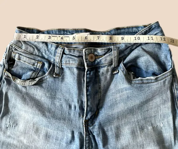 KanCan Ripped Jeans - Image 5