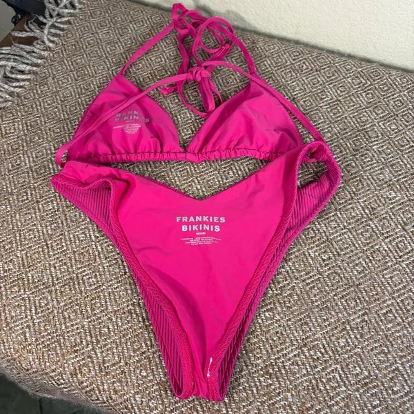 Frankies Bikinis - Red Ribbed and Runched 2-Piece Bikini Sz M Sexy Vacay Beach - Image 5