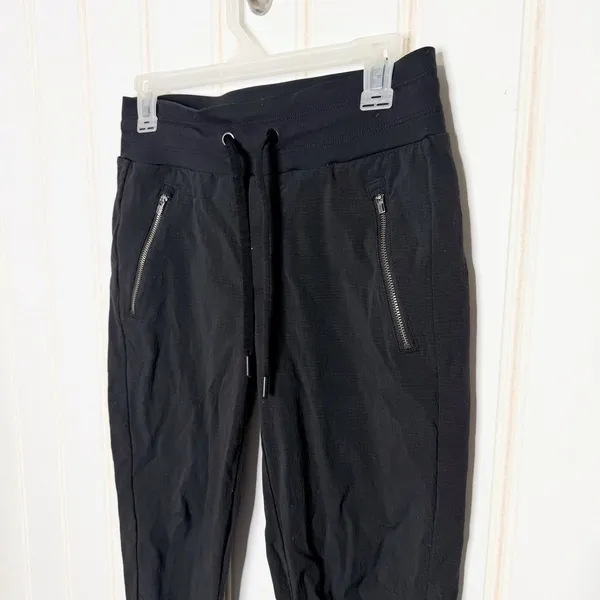 Athleta Trekkie North Jogger Black Zip Pocket Stretch Travel Pants 705 - Image 4