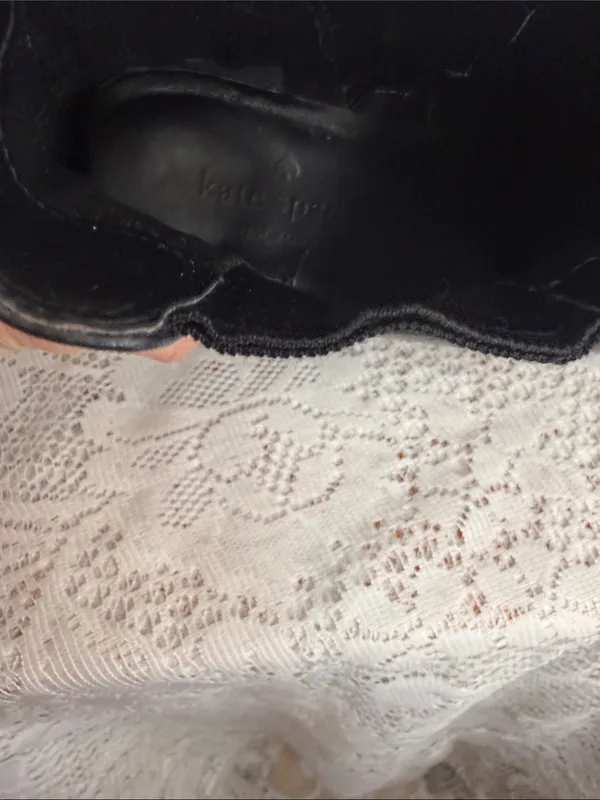 Kate Spade Black Leather Chelsea heeled Ankle Boots size 9 - Image 8