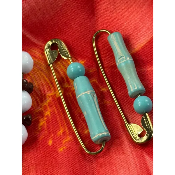 Vintage‎ Beaded Safety Pin Brooch Set Turquoise Faux Bamboo White Brown 4pc - Image 5