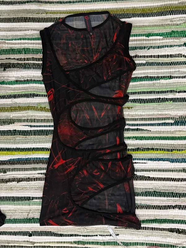 Sleeveless Black & Red Sheer Panel Bodycon Dress - Image 4