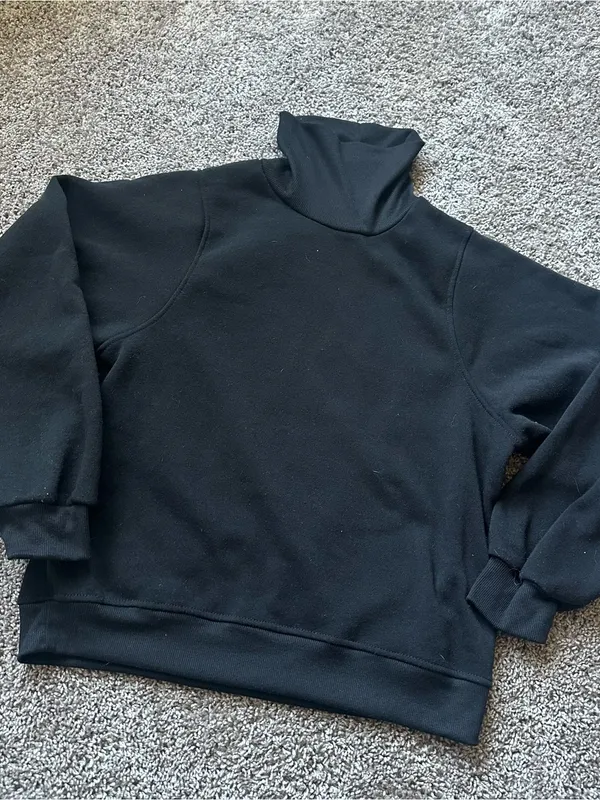 Heart & Hips Black Turtleneck Pullover Sweatshirt - Image 2