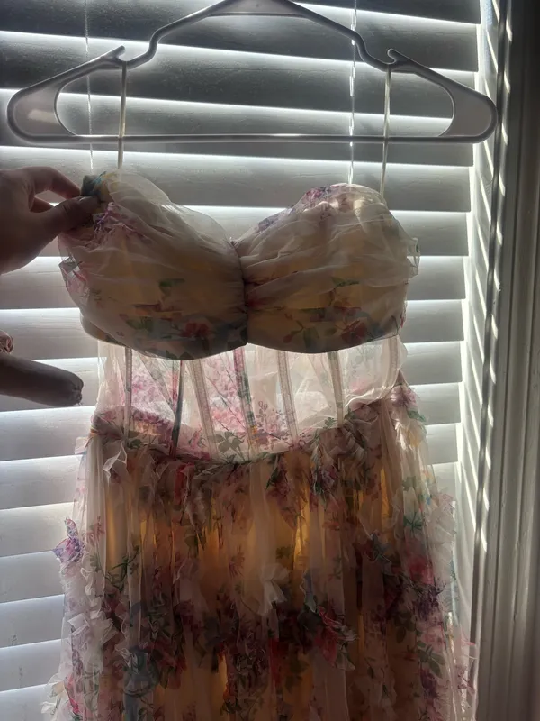 Prom Dress Dillard's - Image 3