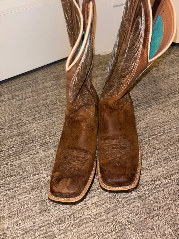 Ariat Round Up Wide Square Toe Western Boot - Image 2